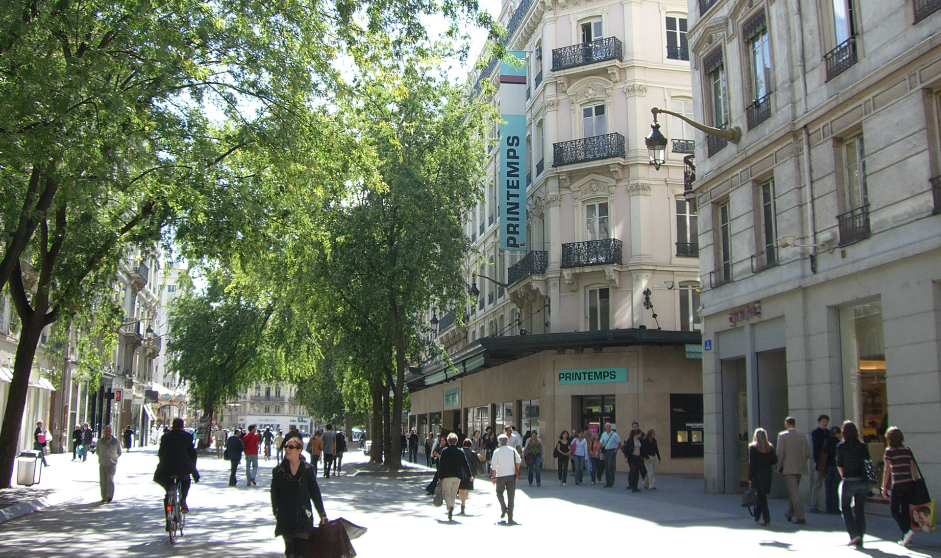 Boutique Le Printemps Lyon, rue de la République © Le Printemps