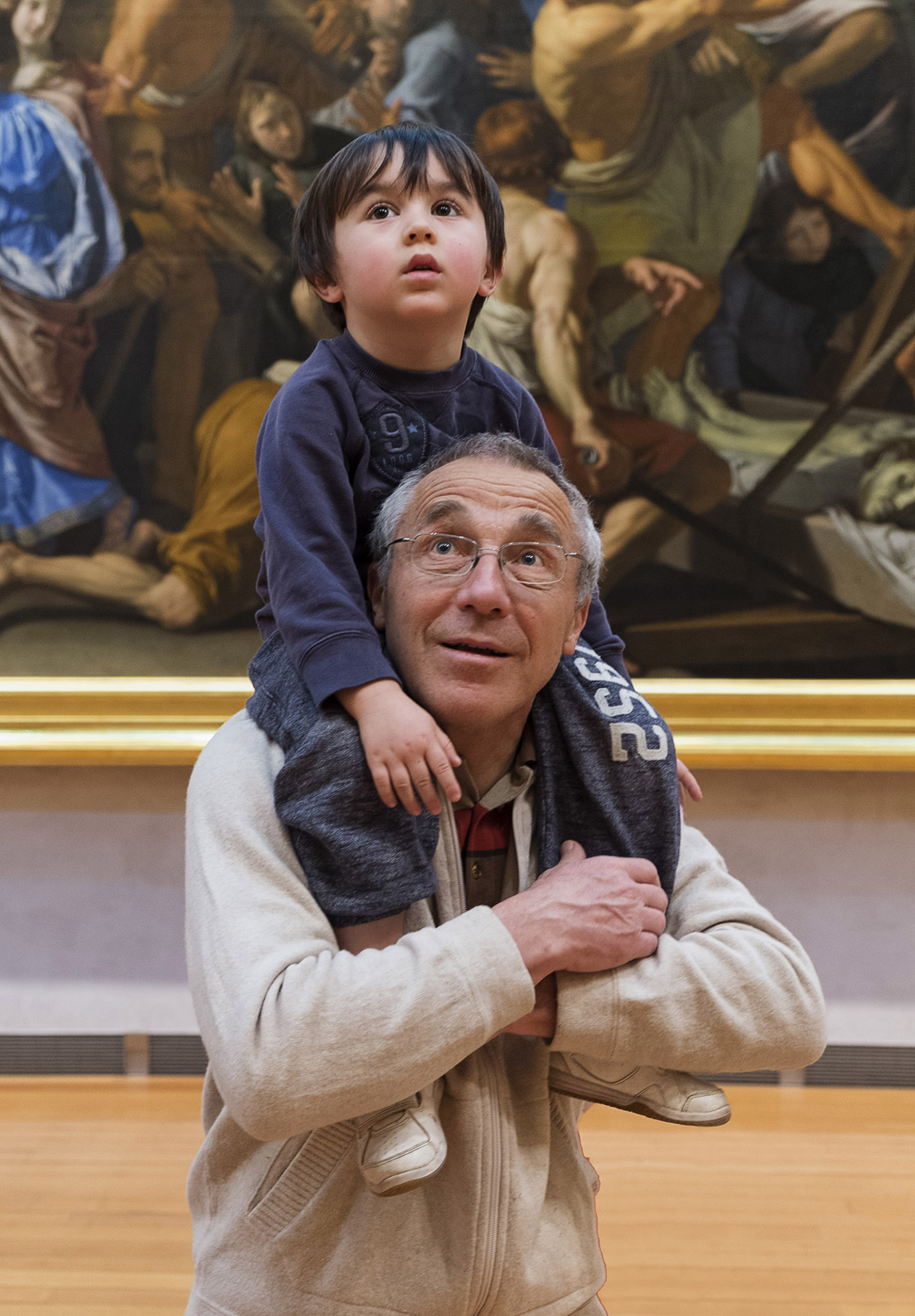 Visite en famille dans la salle des peintures françaises du 17e siècle © Musée des Beaux-arts de Lyon / Gilles Alonso