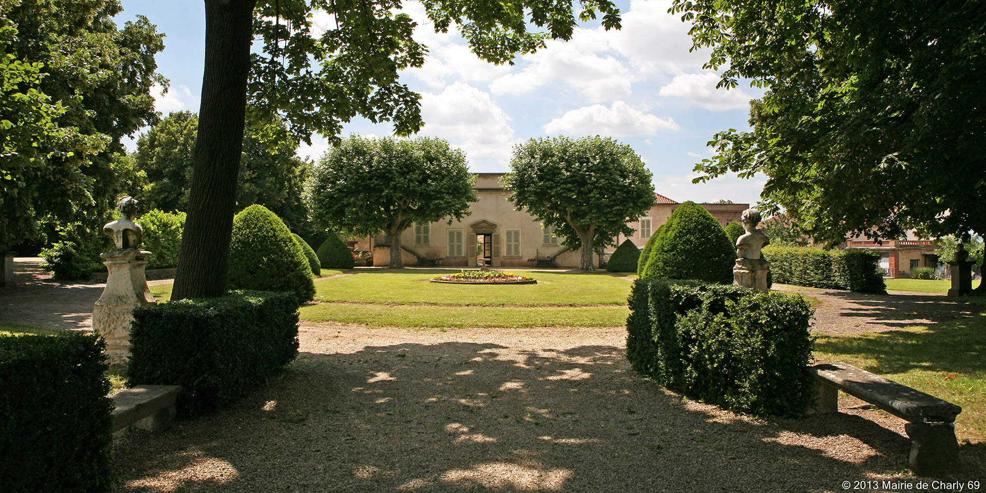 Domaine Melchior Philibert ('à la française' gardens ) in Charly © Ville de Charly