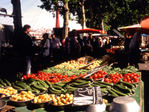 Food and Flower Market Saint Antoine Célestins
